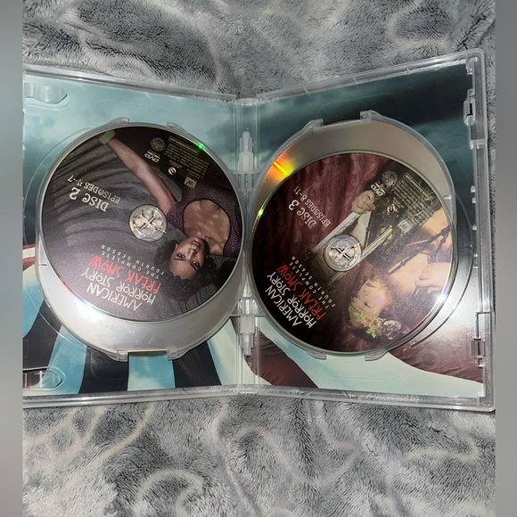 AHS Season 4 Complete Season - Picture 4 of 5